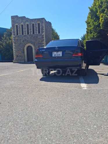 Mercedes C 240 1999, 312,000 km - 2.4 l - Qazax