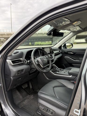 Toyota Highlander 2023, 17,000 km - 2.5 l - Bakı