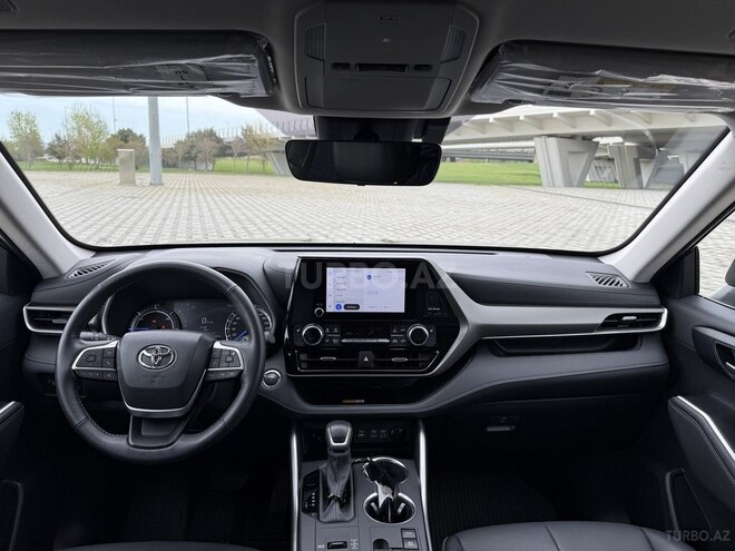 Toyota Highlander 2023, 17,000 km - 2.5 l - Bakı
