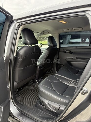 Toyota Highlander 2023, 17,000 km - 2.5 l - Bakı