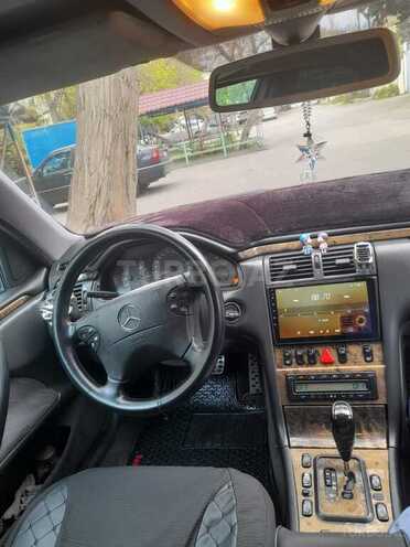 Mercedes E 270 2001, 440,000 km - 2.7 l - Bakı