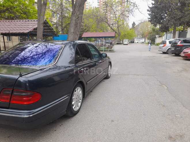 Mercedes E 270 2001, 440,000 km - 2.7 l - Bakı