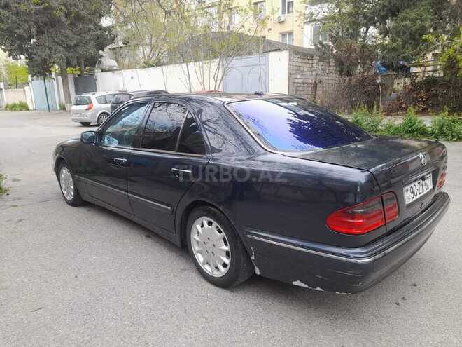 Mercedes E 270 2001, 440,000 km - 2.7 l - Bakı