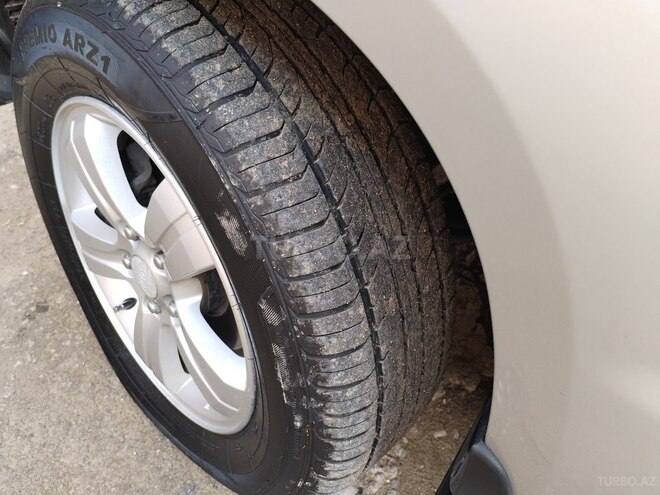 Kia Sportage 2007, 200,000 km - 2.0 l - Qazax