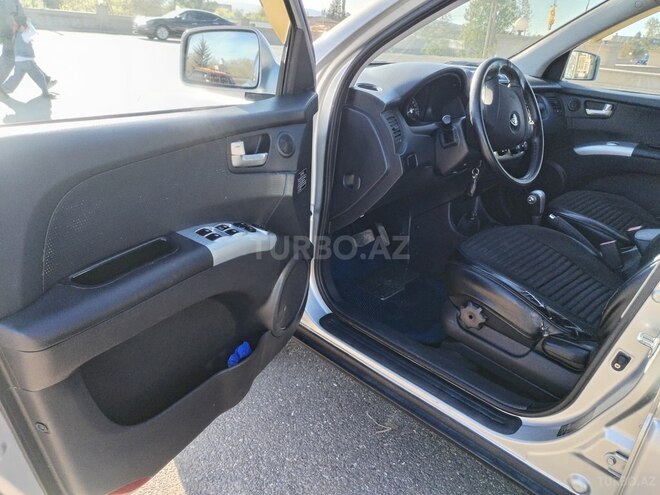 Kia Sportage 2007, 200,000 km - 2.0 l - Qazax