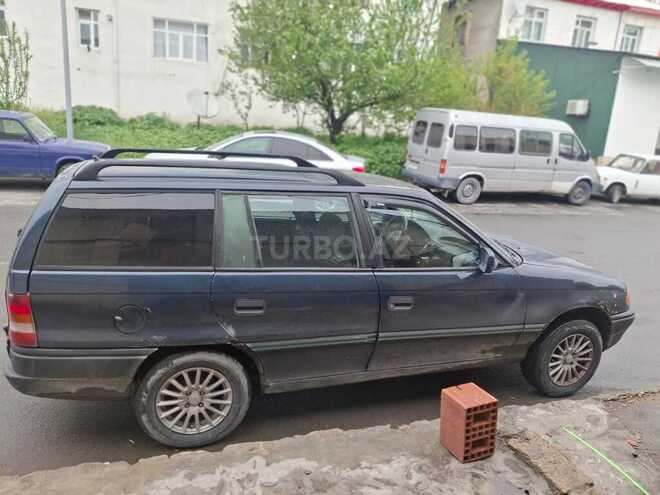 Opel Astra 1994, 570,000 km - 1.6 l - Şəki