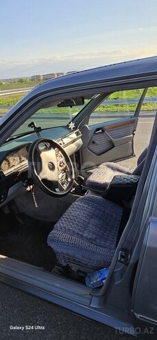 Mercedes E 200 d 1991, 392,000 km - 2.0 l - Qazax