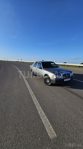 Mercedes E 200 d 1991, 392,000 km - 2.0 l - Qazax