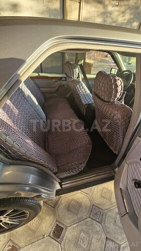 Mercedes E 200 d 1991, 392,000 km - 2.0 l - Qazax