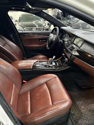 BMW 528 2012, 220,000 km - 2.0 l - Mingəçevir
