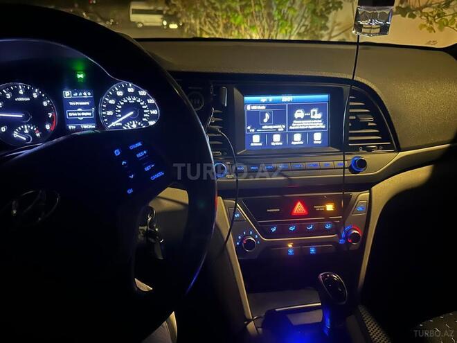 Hyundai Elantra 2017, 189,903 km - 2.0 л - Bakı