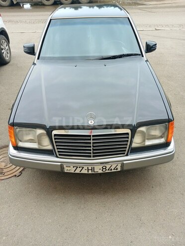 Mercedes E 220 1993, 323,323 km - 2.2 л - Bakı