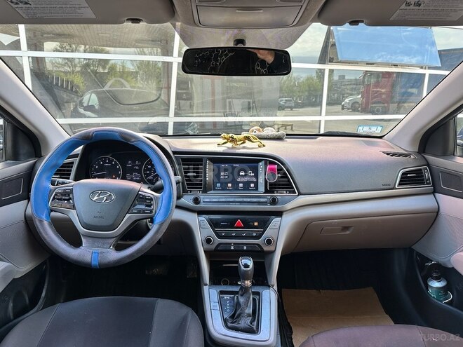 Hyundai Elantra 2017, 13,000 km - 2.0 l - Bakı