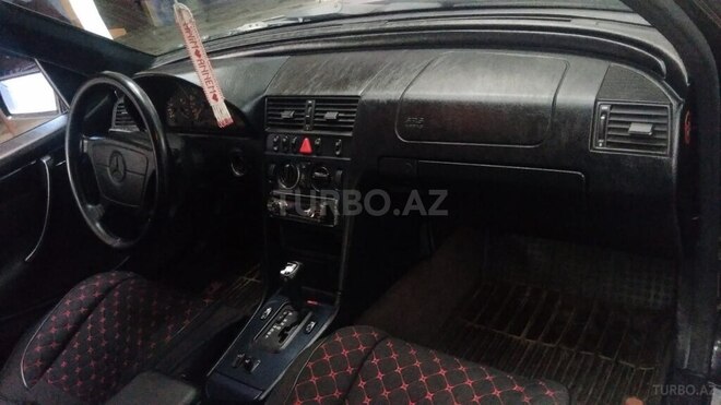 Mercedes C 200 1998, 272,000 km - 2.0 l - Qazax
