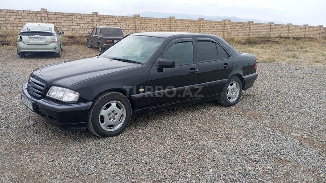 Mercedes C 200 1998, 272,000 km - 2.0 l - Qazax