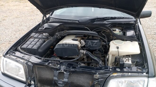 Mercedes C 200 1998, 272,000 km - 2.0 l - Qazax