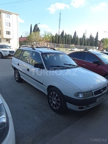 Opel Astra 1996, 100,000 km - 1.6 l - Gəncə