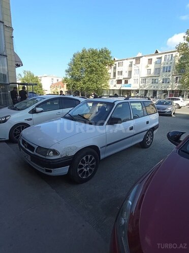 Opel Astra 1996, 100,000 km - 1.6 l - Gəncə