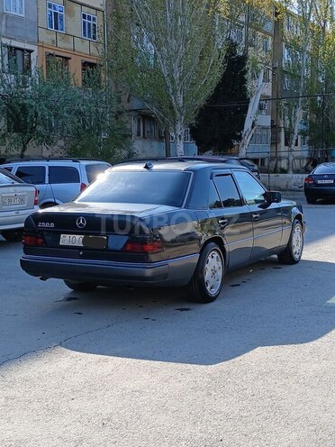 Mercedes E 250 1992, 54,321 km - 2.5 l - Sumqayıt