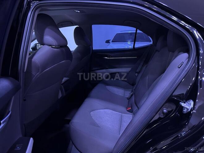 Toyota Camry-13