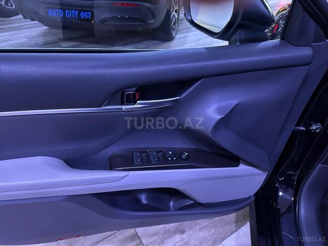 Toyota Camry-12