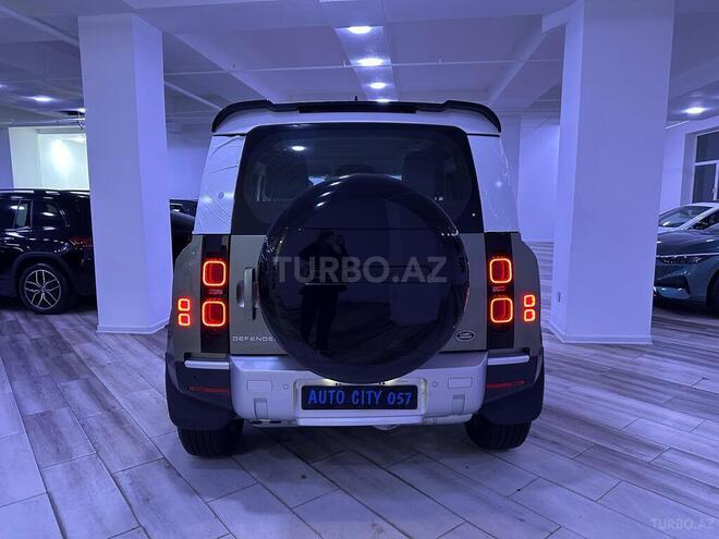 Land Rover Defender-6