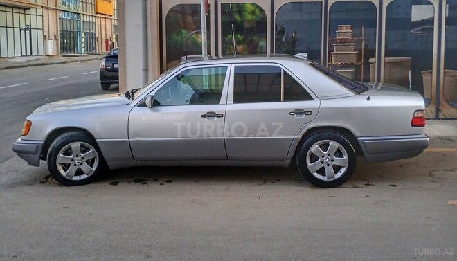 Mercedes E 220 1994, 550,000 km - 2.2 l - Bakı