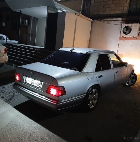 Mercedes E 220 1994, 550,000 km - 2.2 l - Bakı