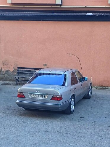 Mercedes E 220 1994, 550,000 km - 2.2 l - Bakı