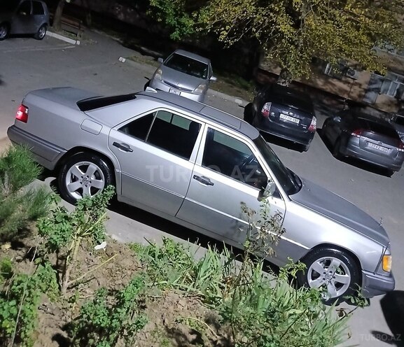 Mercedes E 220 1994, 550,000 km - 2.2 l - Bakı
