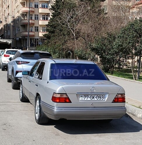 Mercedes E 220 1994, 550,000 km - 2.2 l - Bakı