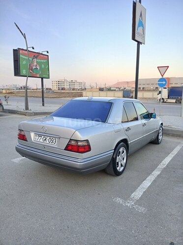 Mercedes E 220 1994, 550,000 km - 2.2 l - Bakı