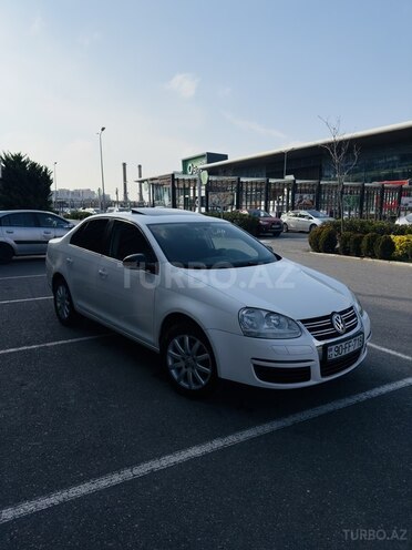 Volkswagen Jetta 2009, 242,000 km - 1.6 л - Bakı
