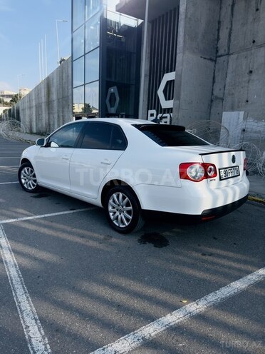 Volkswagen Jetta 2009, 242,000 km - 1.6 л - Bakı