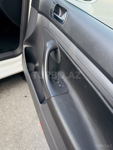 Volkswagen Jetta 2009, 242,000 km - 1.6 л - Bakı
