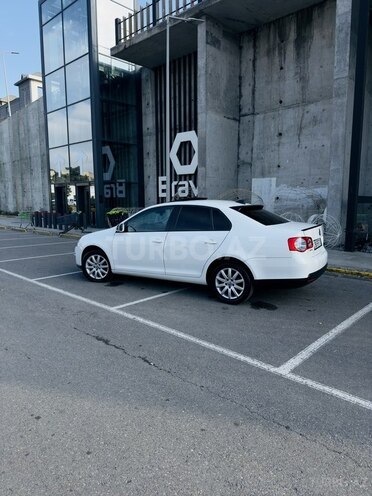 Volkswagen Jetta 2009, 242,000 km - 1.6 л - Bakı