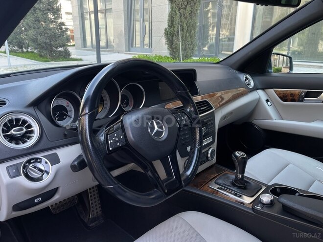Mercedes C 250-8