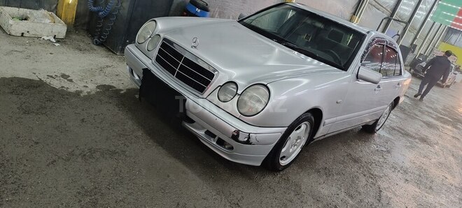 Mercedes E 200 2000, 378,586 km - 2.0 l - Bakı