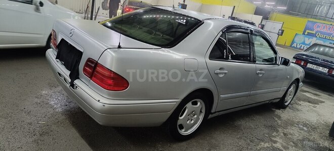 Mercedes E 200 2000, 378,586 km - 2.0 l - Bakı
