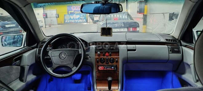 Mercedes E 200 2000, 378,586 km - 2.0 l - Bakı