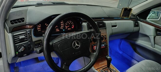 Mercedes E 200 2000, 378,586 km - 2.0 l - Bakı