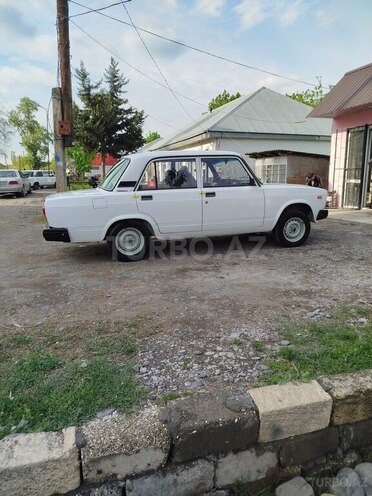 LADA (VAZ) 2107 2008, 90,000 km - 1.6 l - Qax