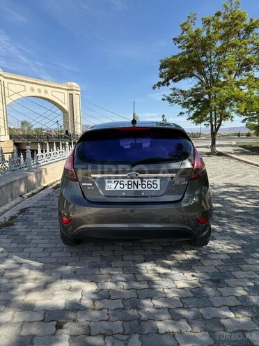 Ford Fiesta 2015, 137,000 km - 1.0 l - Naxçıvan
