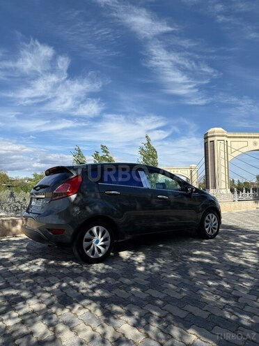 Ford Fiesta 2015, 137,000 km - 1.0 l - Naxçıvan