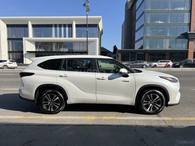 Toyota Highlander-4