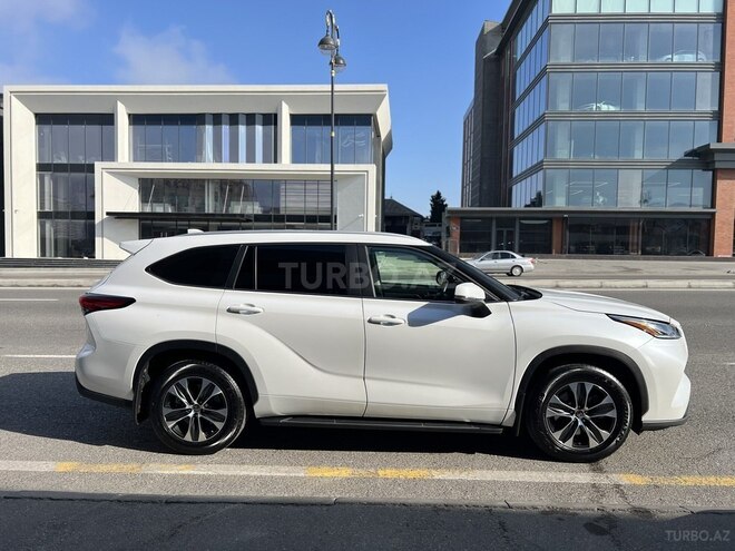 Toyota Highlander-4