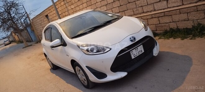 Toyota Aqua 2018, 120,000 km - 1.5 l - Bakı