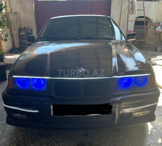 BMW 318 1993, 145,367 km - 1.8 l - Gəncə
