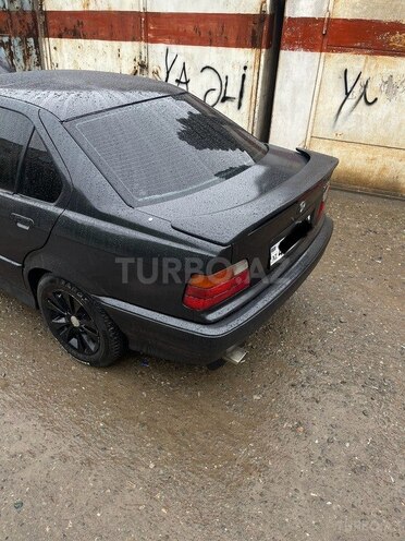 BMW 318 1993, 145,367 km - 1.8 l - Gəncə