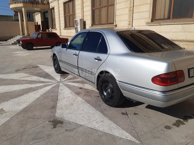 Mercedes E 220 d 1998, 551,000 km - 2.2 л - Tovuz